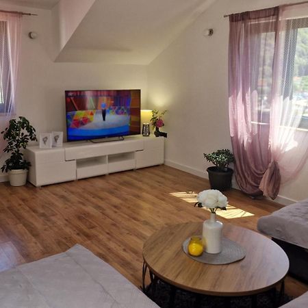 Apartments Ante Хвар Екстериор снимка
