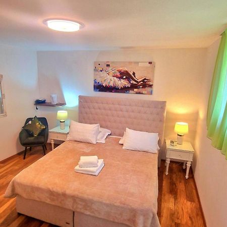 Apartments Ante Хвар Екстериор снимка
