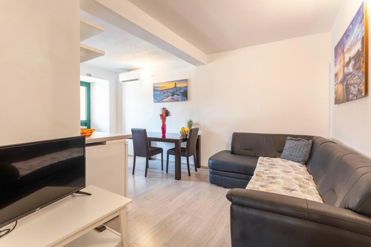 Apartments Ante Хвар Екстериор снимка