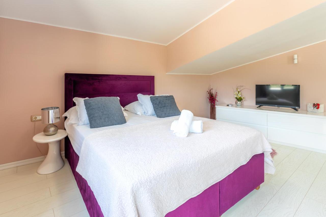 Apartments Ante Хвар Екстериор снимка