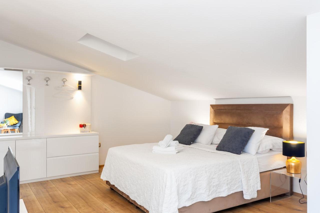 Apartments Ante Хвар Екстериор снимка