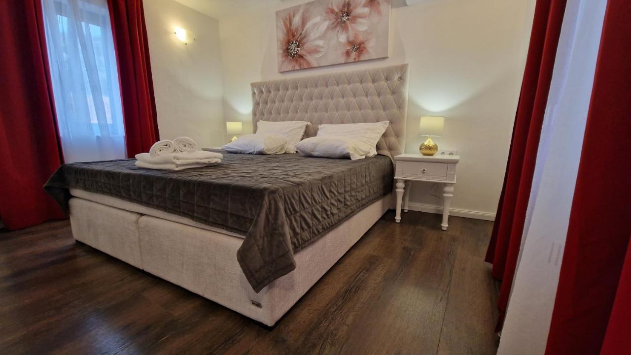 Apartments Ante Хвар Екстериор снимка