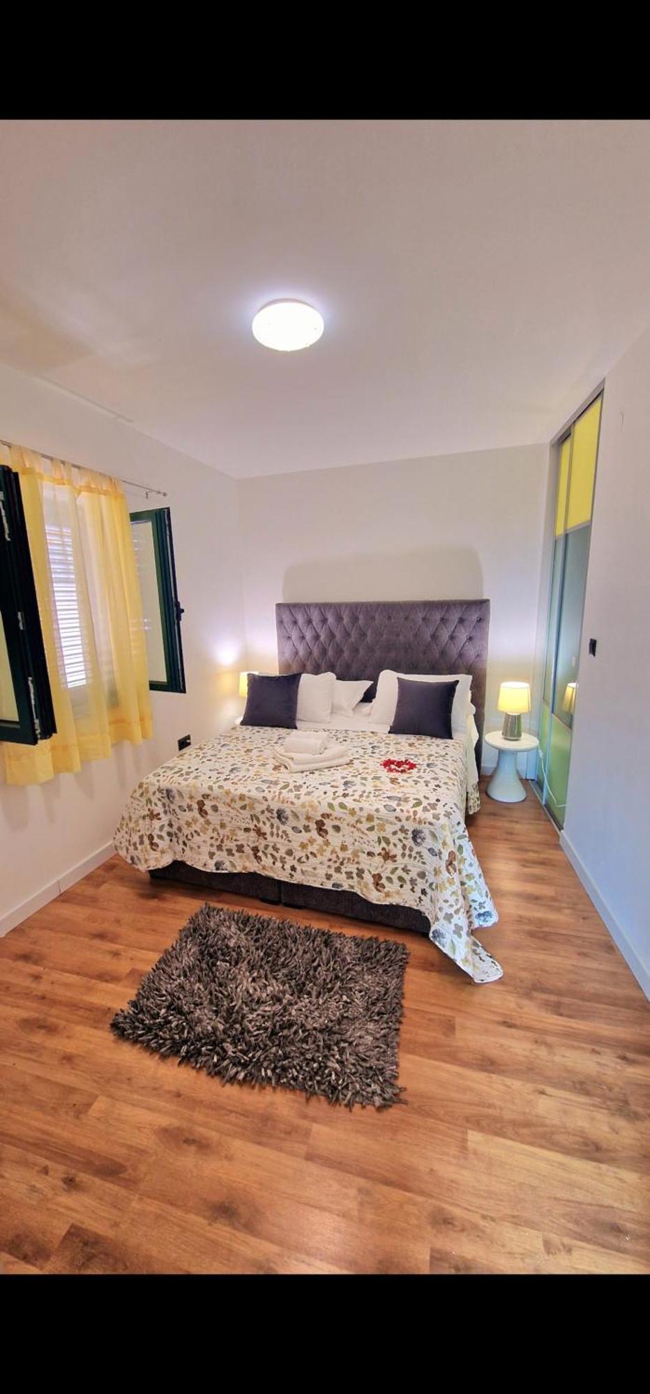 Apartments Ante Хвар Екстериор снимка
