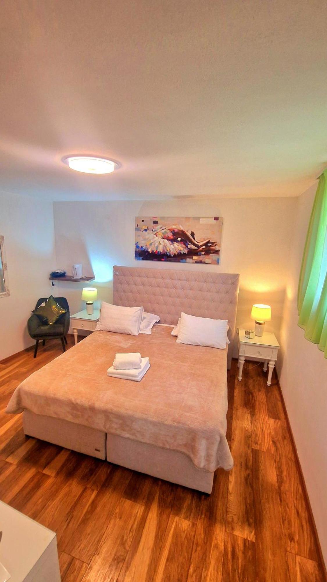 Apartments Ante Хвар Екстериор снимка