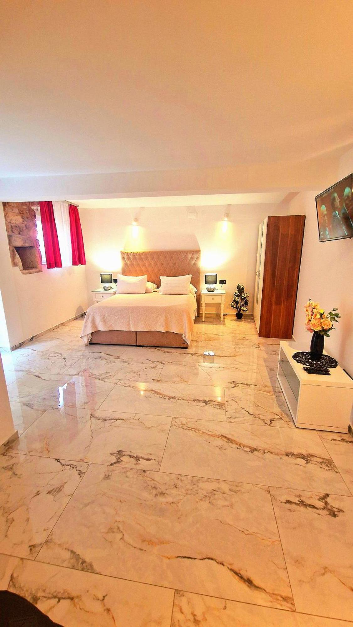 Apartments Ante Хвар Екстериор снимка