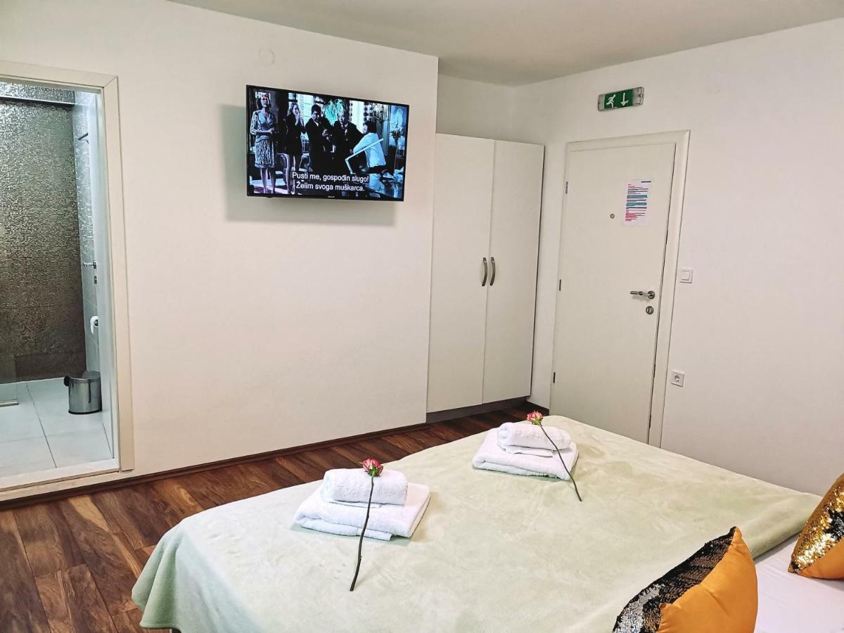 Apartments Ante Хвар Екстериор снимка