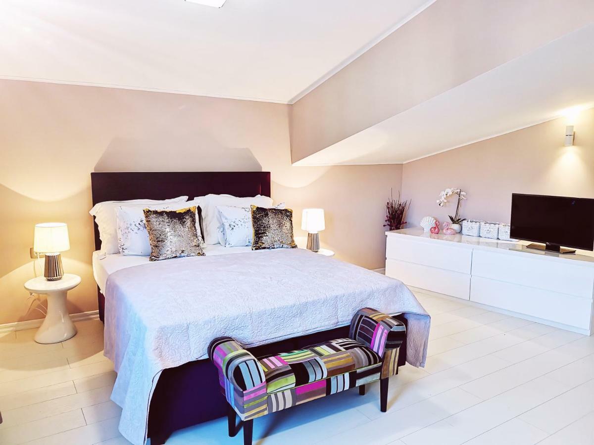 Apartments Ante Хвар Екстериор снимка